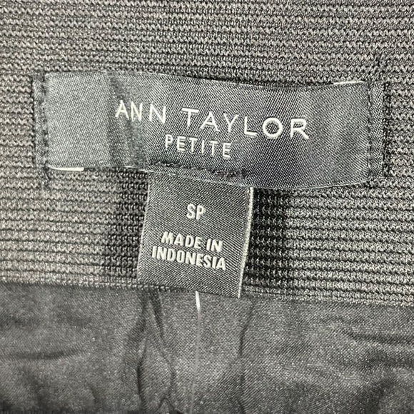 NEW Ann Taylor Pants Womens Small Petite black skinny ponte classic casual - Picture 4 of 9